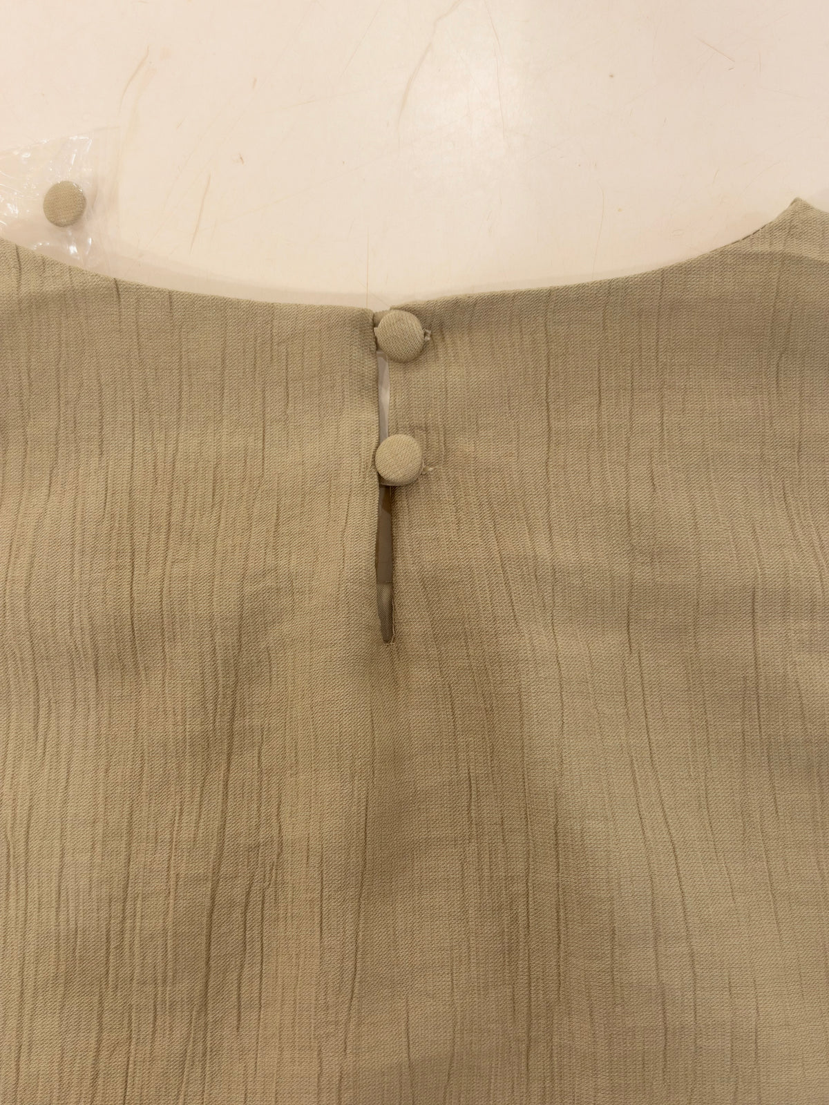NADINE CRINKLE TOP (KAKHI)