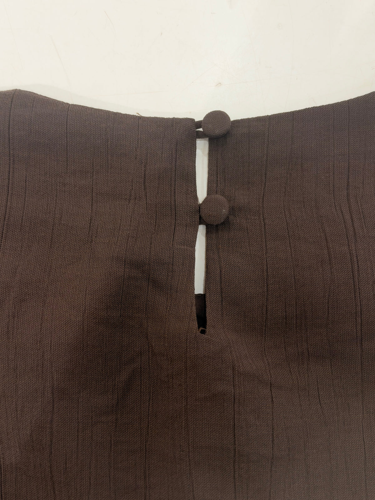 NADINE CRINKLE TOP (TRUFFLE)